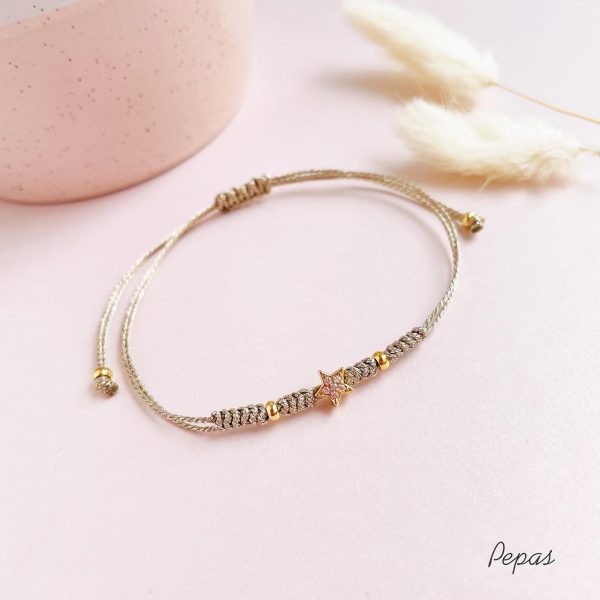 Pulsera Tejida con Dije de Estrella