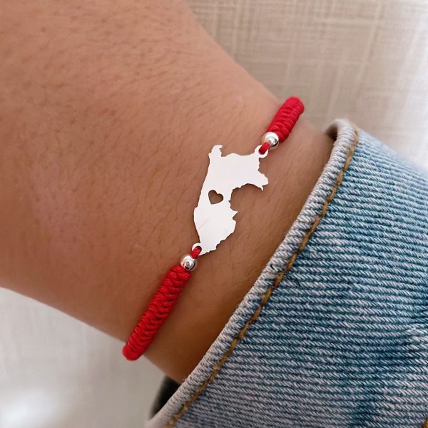 Pulsera Tejida con Dije de Mapa