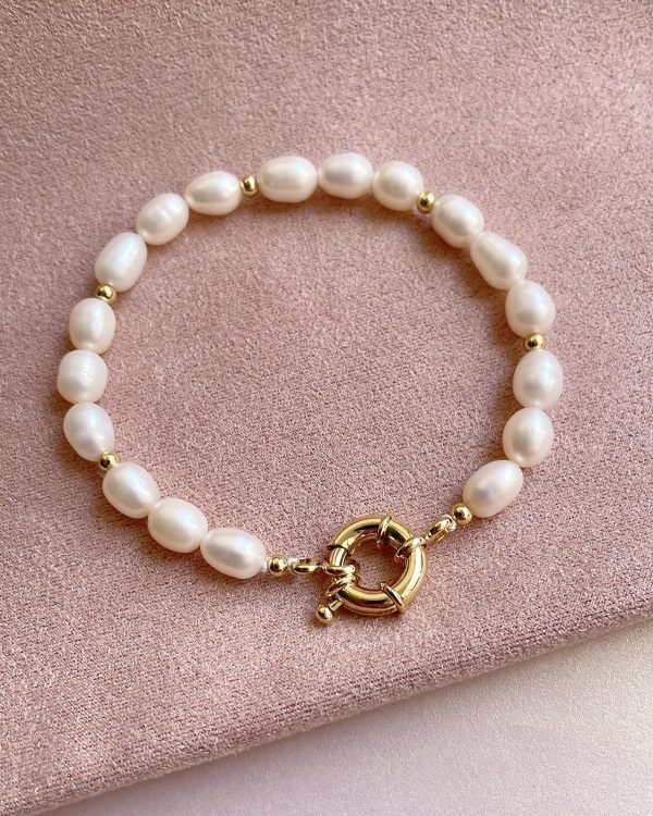 Pulsera de Perlas con Broche Circular