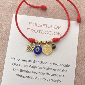 Pulsera de Hilo con Dije de San Benito, Mano Hamsa y Ojo Turco