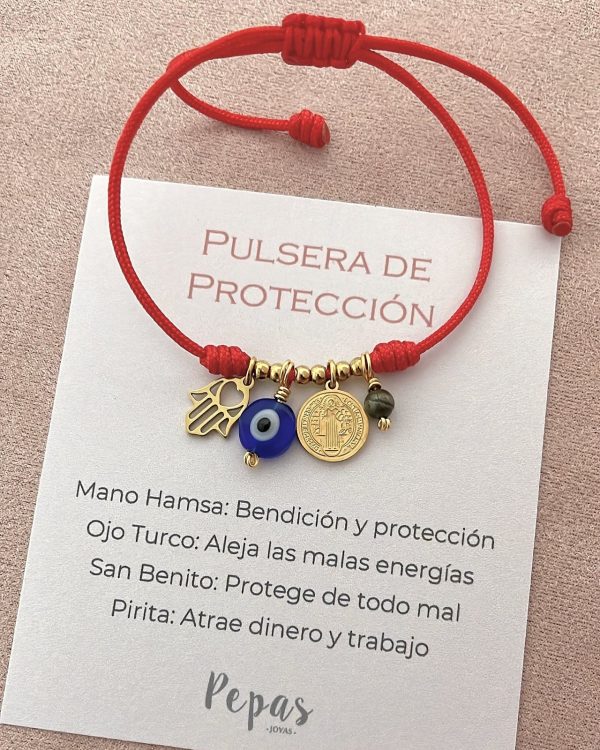 Pulsera de Hilo con Dije de San Benito, Mano Hamsa y Ojo Turco